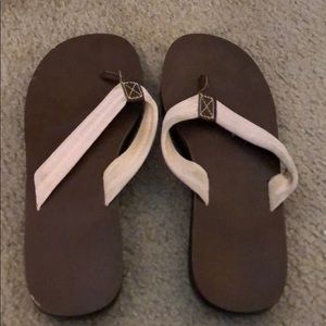 Gap flip flops